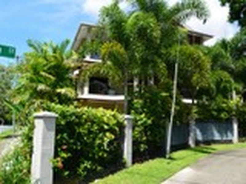 3/9 Rutherford Street, Yorkeys Knob QLD 4878