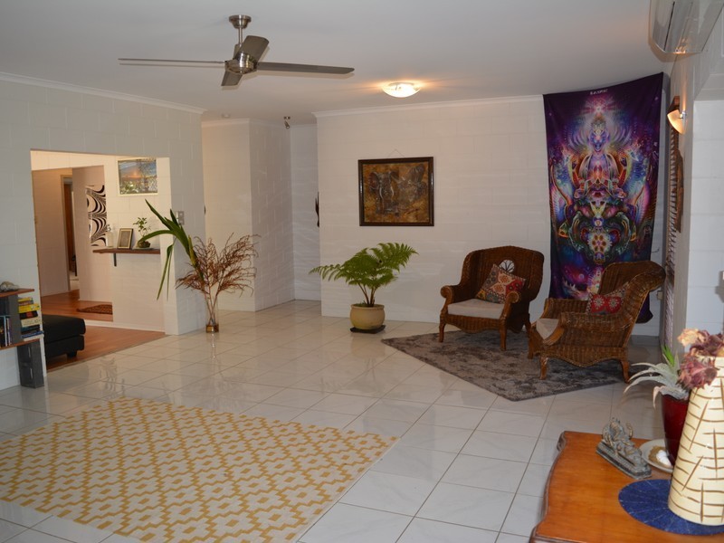 31 Jessie Close, Yorkeys Knob QLD 4878
