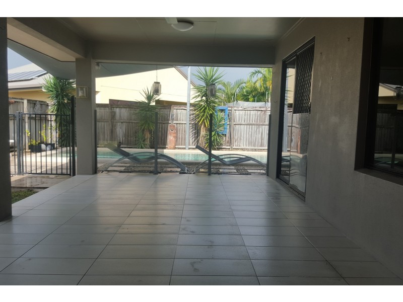 8 Allanton Link, Trinity Park QLD 4879