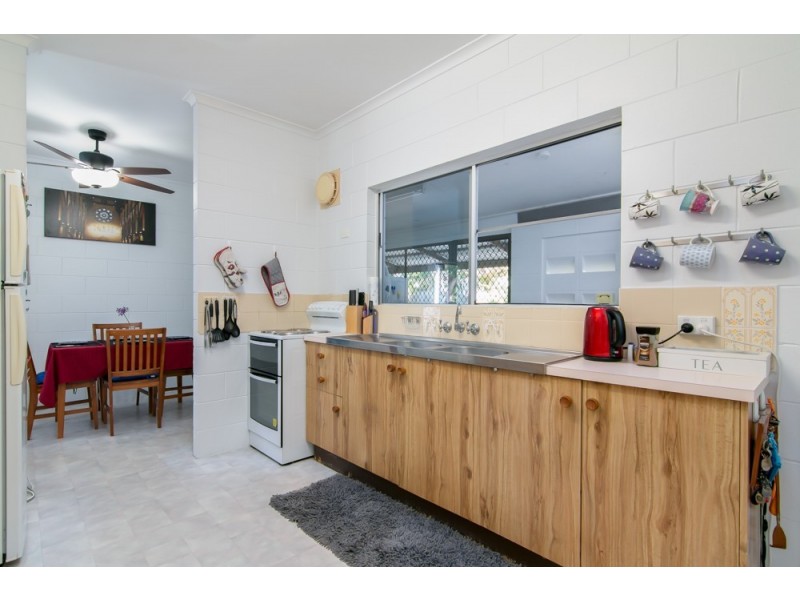 371-373 Varley Street, Yorkeys Knob QLD 4878