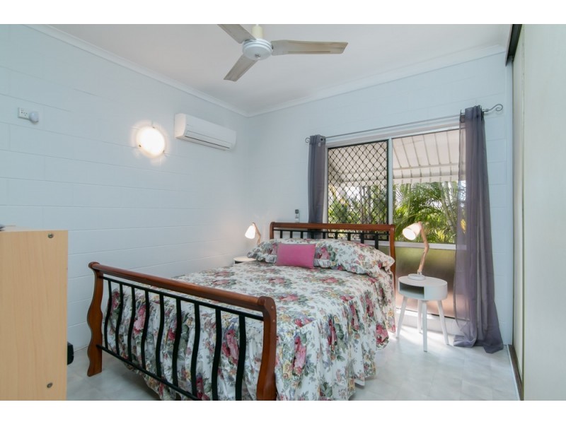 371-373 Varley Street, Yorkeys Knob QLD 4878