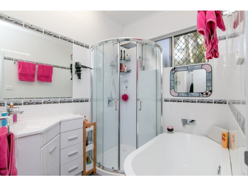 371-373 Varley Street, Yorkeys Knob QLD 4878