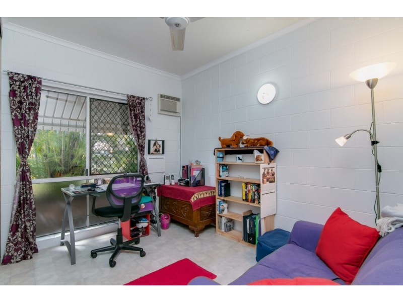 371-373 Varley Street, Yorkeys Knob QLD 4878