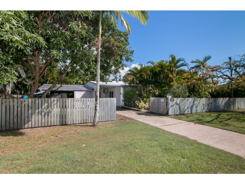 371-373 Varley Street, Yorkeys Knob QLD 4878