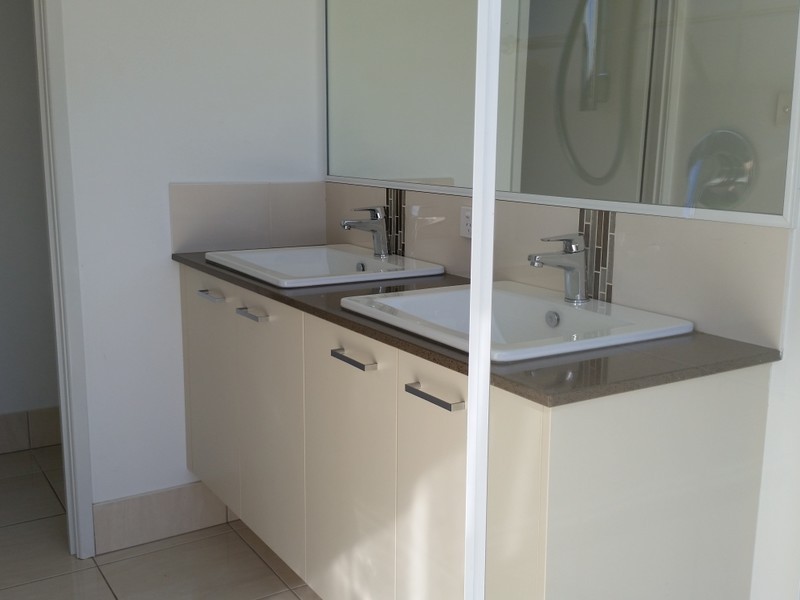 4 Chandos Brace, Smithfield QLD 4878