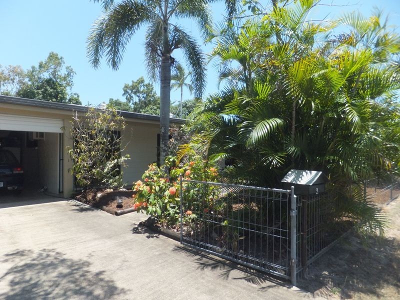 2 Narelle Close, Yorkeys Knob QLD 4878