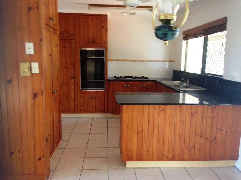 2 Narelle Close, Yorkeys Knob QLD 4878