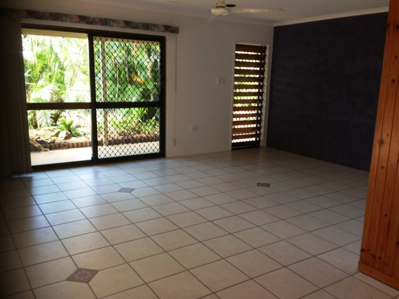 2 Narelle Close, Yorkeys Knob QLD 4878