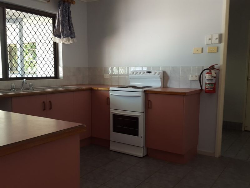 1 Wallum Close, Holloways Beach QLD 4878