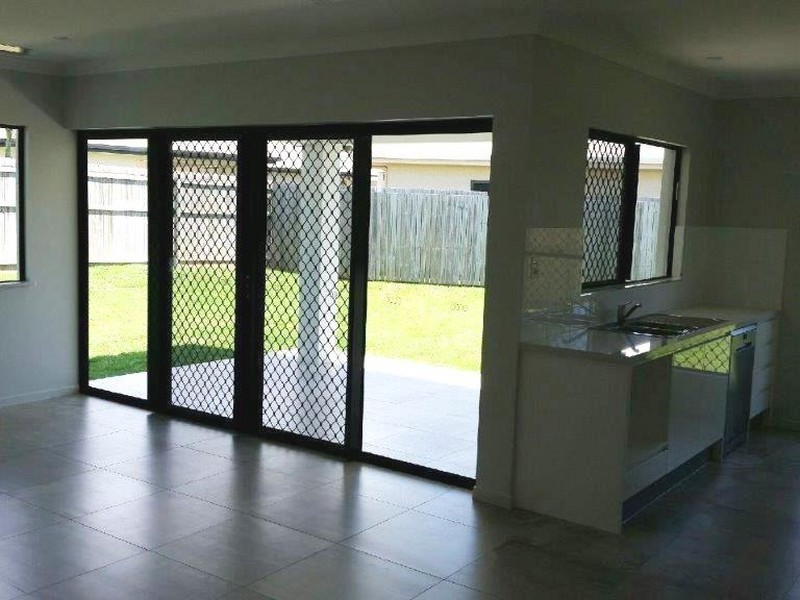 11 Newberry Street, Smithfield QLD 4878