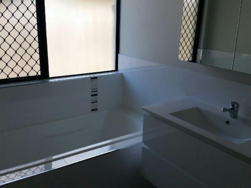 11 Newberry Street, Smithfield QLD 4878