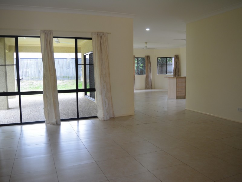 14 Chystanthus Street, Trinity Park QLD 4879