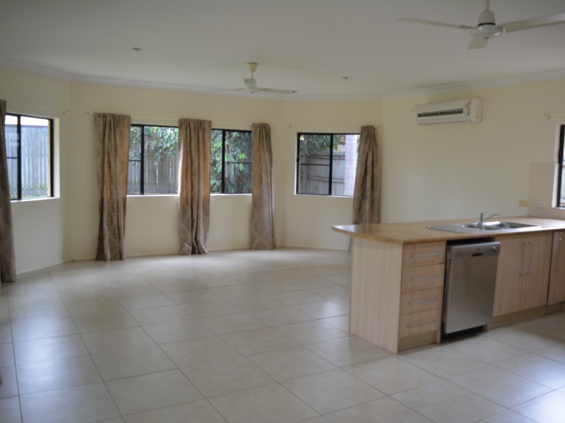 14 Chystanthus Street, Trinity Park QLD 4879
