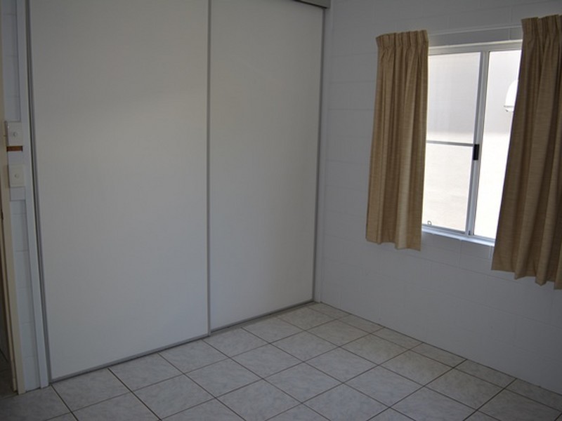 5/527 Varley Street, Yorkeys Knob QLD 4878