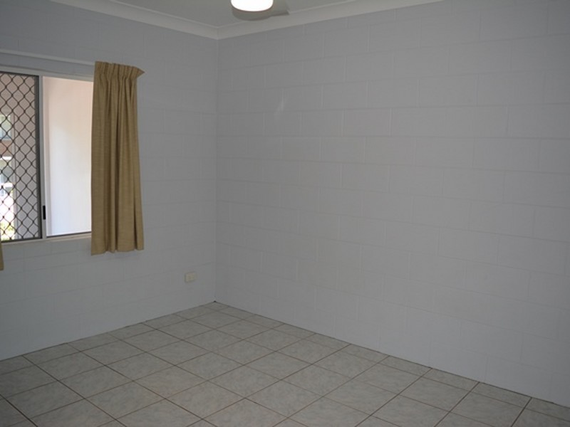 5/527 Varley Street, Yorkeys Knob QLD 4878