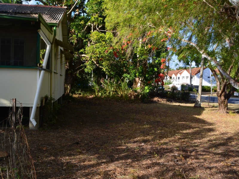 32 Rutherford Street, Yorkeys Knob QLD 4878
