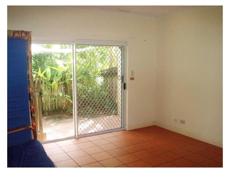 1/528 Varley Street, Yorkeys Knob QLD 4878