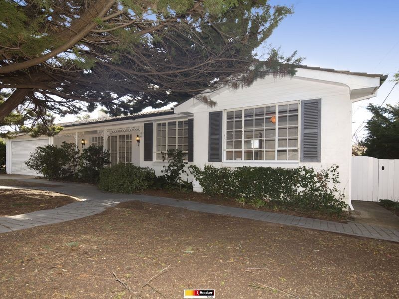 17 Maygar Street, Hughes ACT 2605