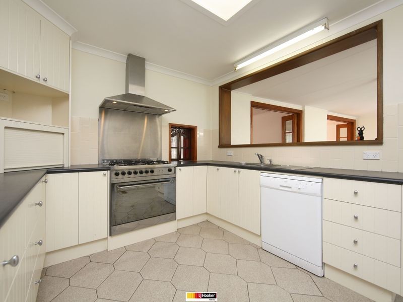 17 Maygar Street, Hughes ACT 2605