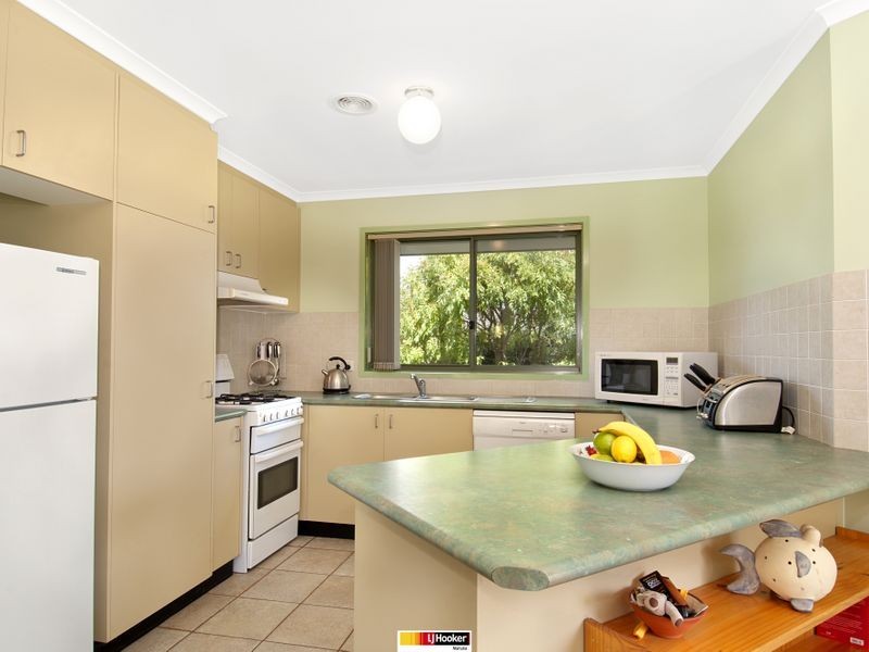 24 Dacomb Court, Dunlop ACT 2615