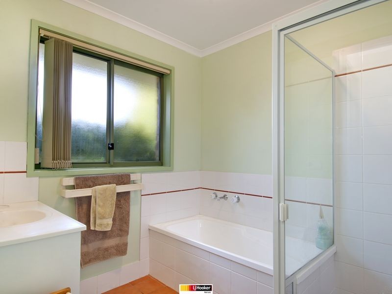 24 Dacomb Court, Dunlop ACT 2615