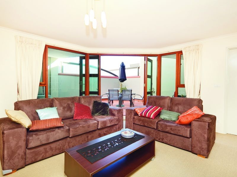 45/18 Captain Cook Crescent, Griffith ACT 2603