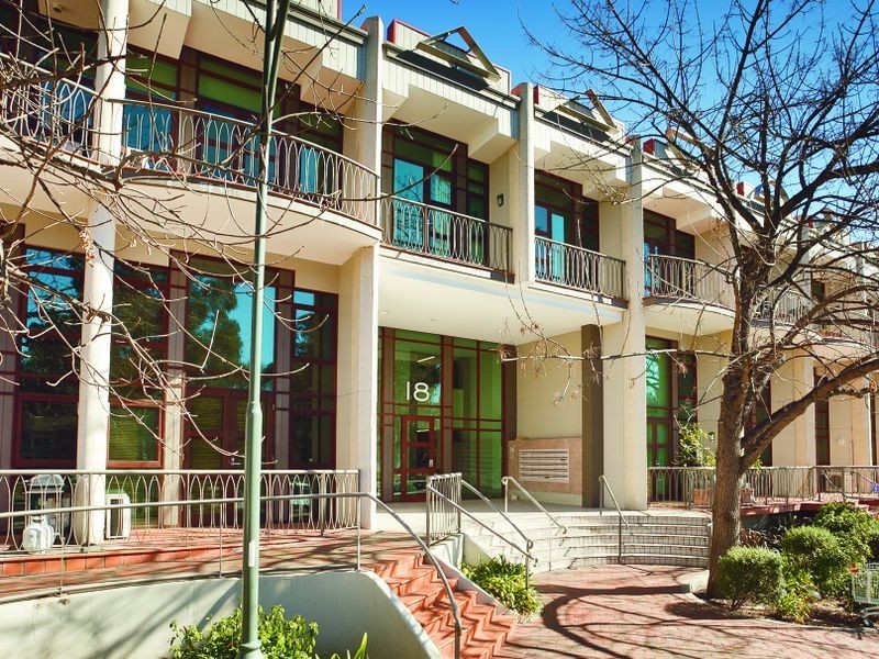 45/18 Captain Cook Crescent, Griffith ACT 2603