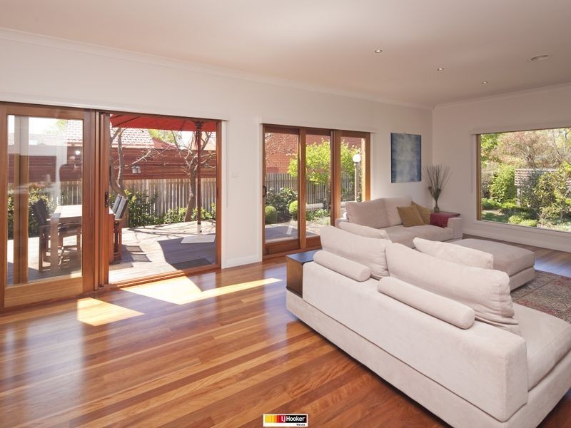 19 McKinlay Street, Narrabundah ACT 2604
