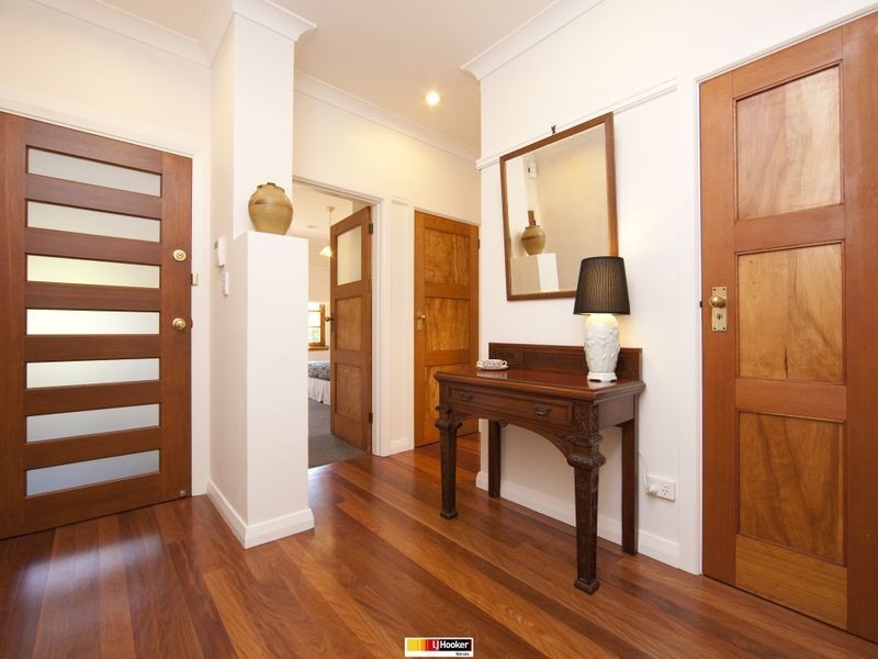 19 McKinlay Street, Narrabundah ACT 2604