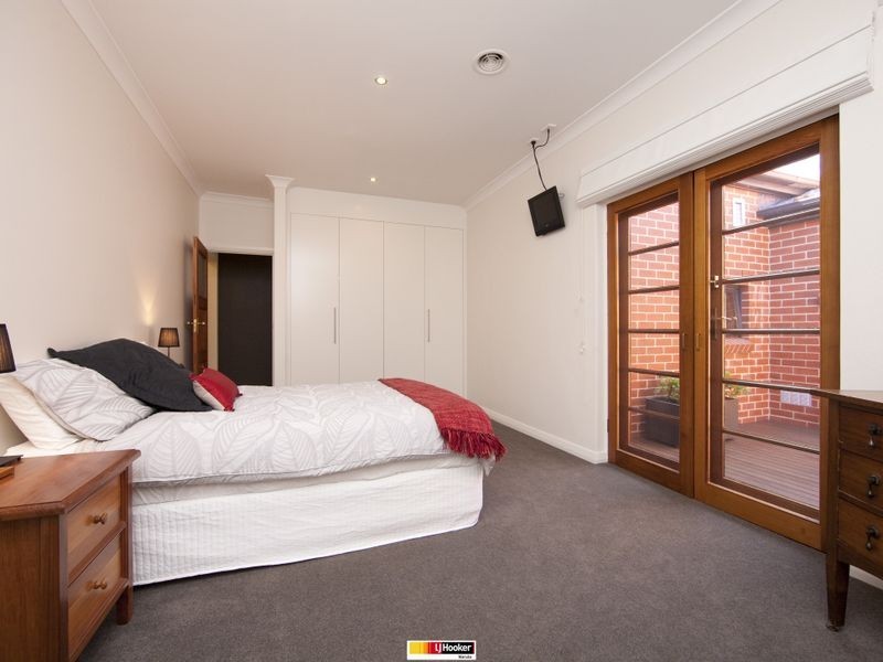 19 McKinlay Street, Narrabundah ACT 2604