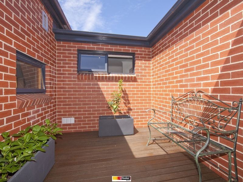 19 McKinlay Street, Narrabundah ACT 2604