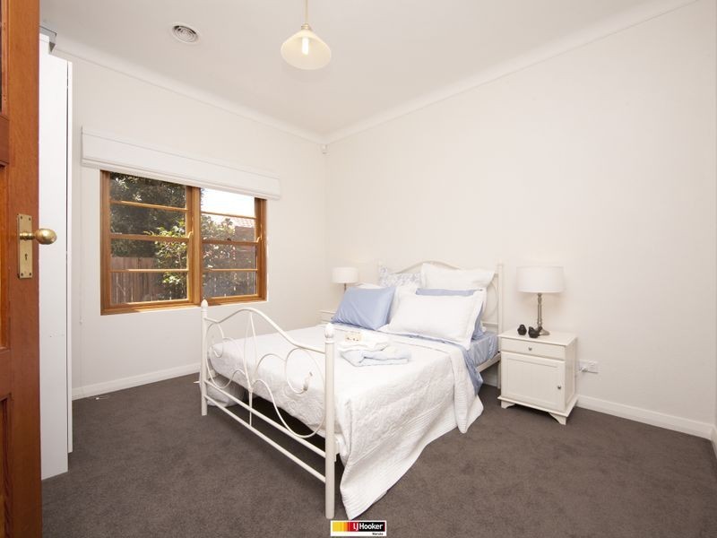 19 McKinlay Street, Narrabundah ACT 2604