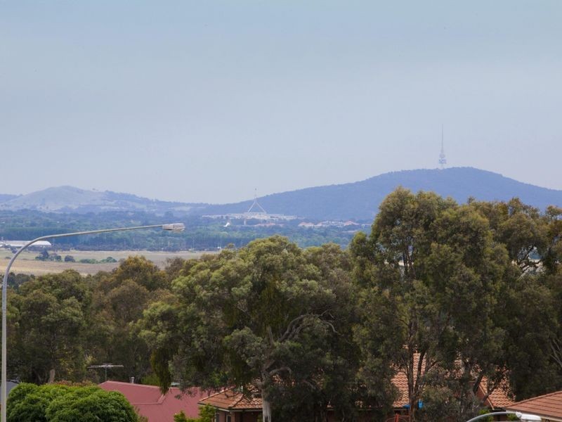 2 Tully Place, Jerrabomberra NSW 2619
