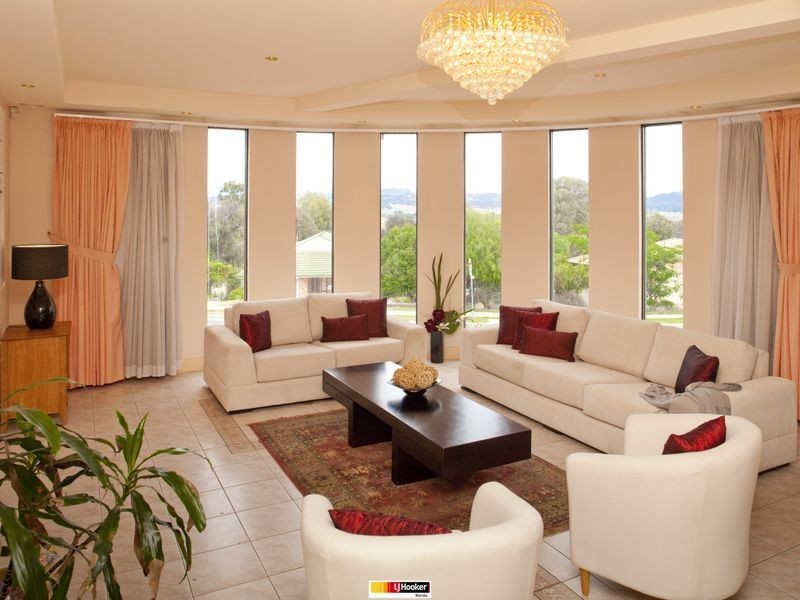 2 Tully Place, Jerrabomberra NSW 2619