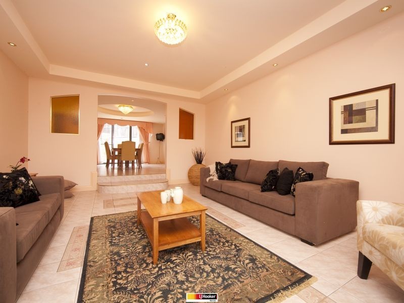 2 Tully Place, Jerrabomberra NSW 2619