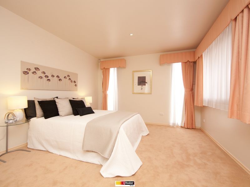 2 Tully Place, Jerrabomberra NSW 2619