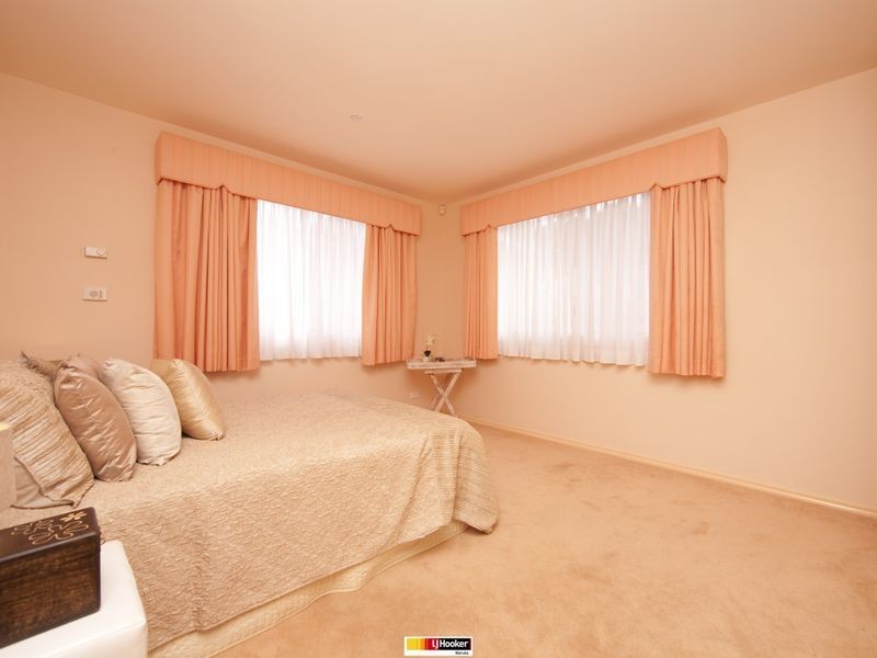 2 Tully Place, Jerrabomberra NSW 2619