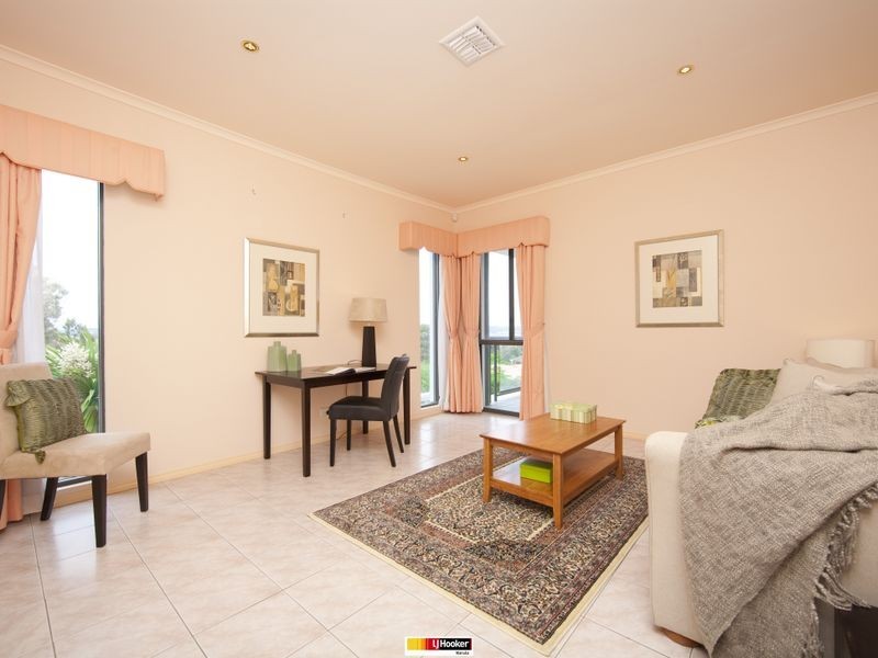 2 Tully Place, Jerrabomberra NSW 2619
