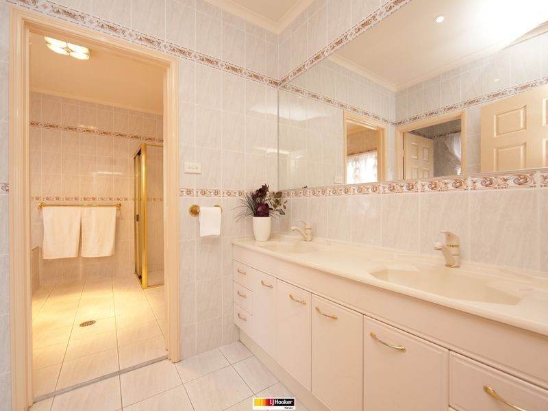 2 Tully Place, Jerrabomberra NSW 2619