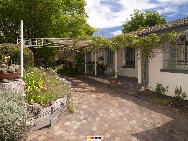 44 Hawkesbury Crescent, Farrer ACT 2607