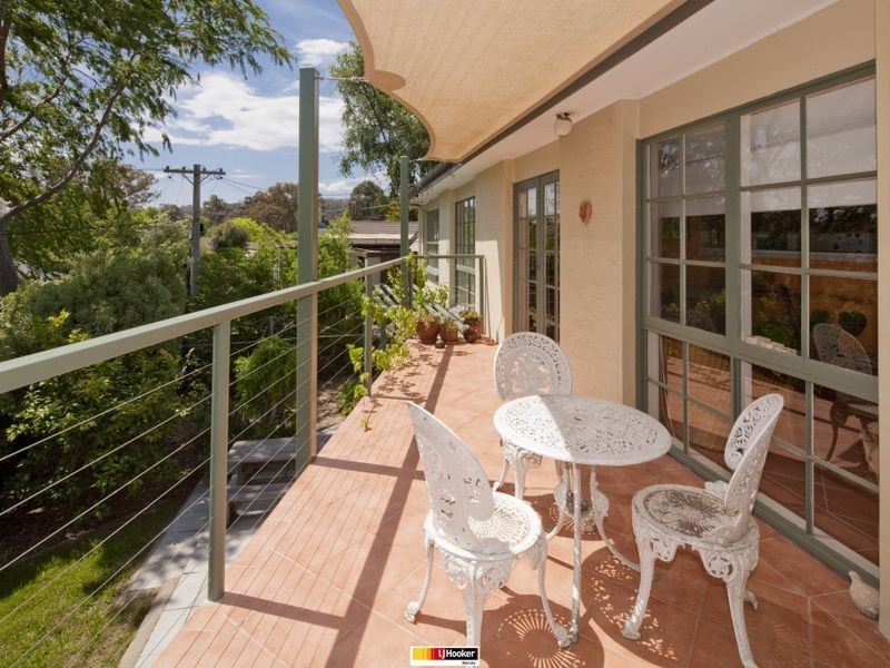 44 Hawkesbury Crescent, Farrer ACT 2607