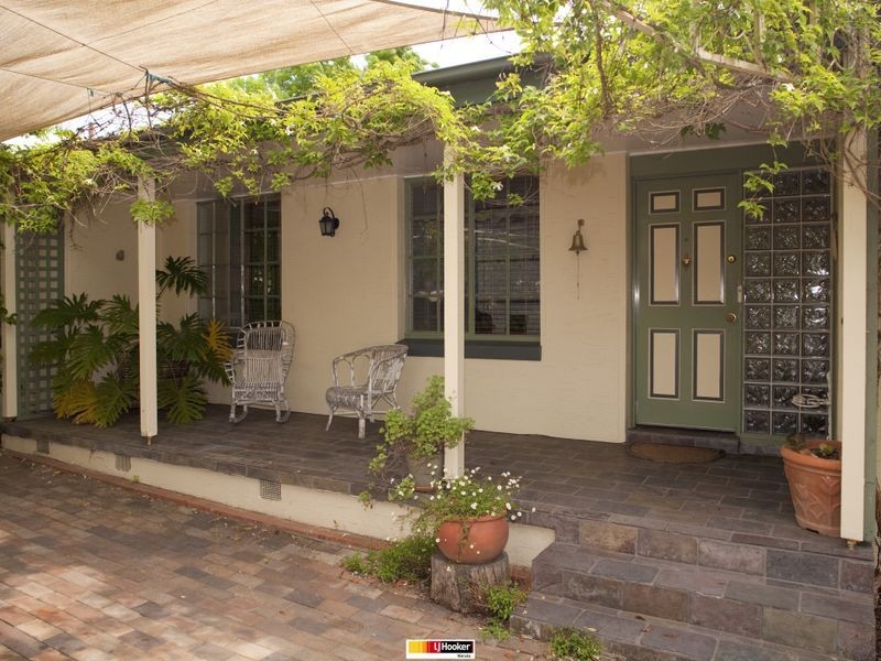 44 Hawkesbury Crescent, Farrer ACT 2607