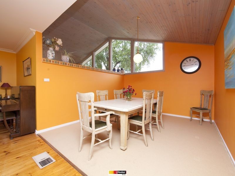 44 Hawkesbury Crescent, Farrer ACT 2607