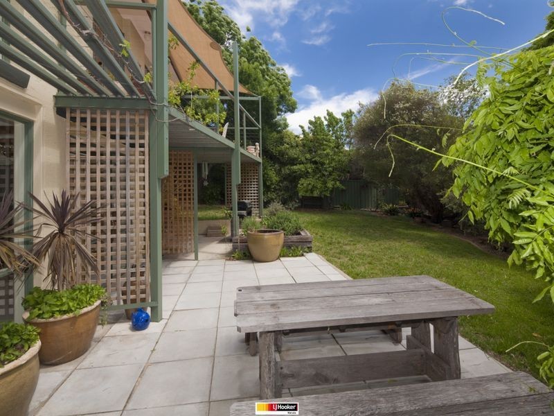 44 Hawkesbury Crescent, Farrer ACT 2607