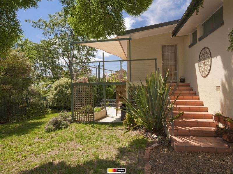 44 Hawkesbury Crescent, Farrer ACT 2607