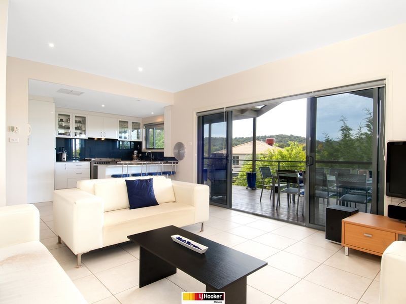 6 Birubi Place, Jerrabomberra NSW 2619