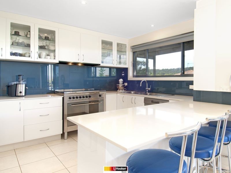 6 Birubi Place, Jerrabomberra NSW 2619