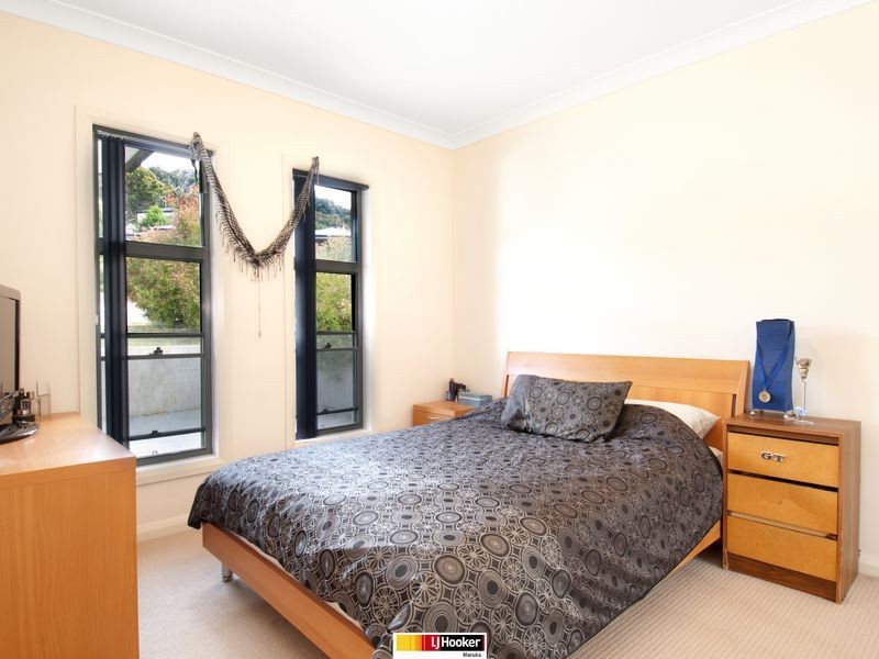 6 Birubi Place, Jerrabomberra NSW 2619