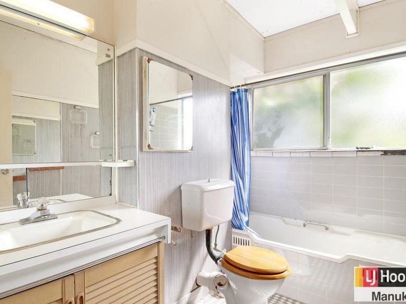 33 Webster Street, Hughes ACT 2605