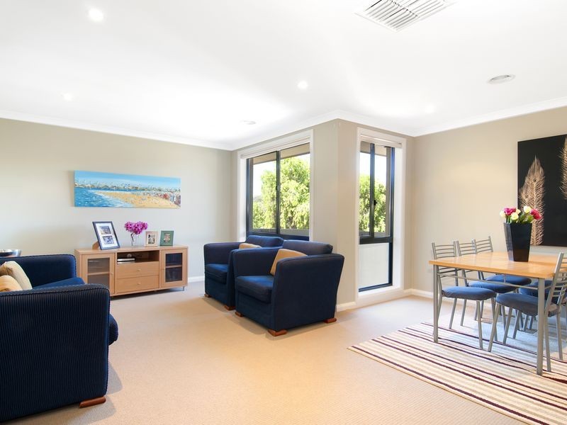 7 Macrobertson Street, Mawson ACT 2607